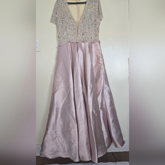 Amelia Couture Ballgown Dress Elegant Rose Gold Size 16 - Picture 2 of 11